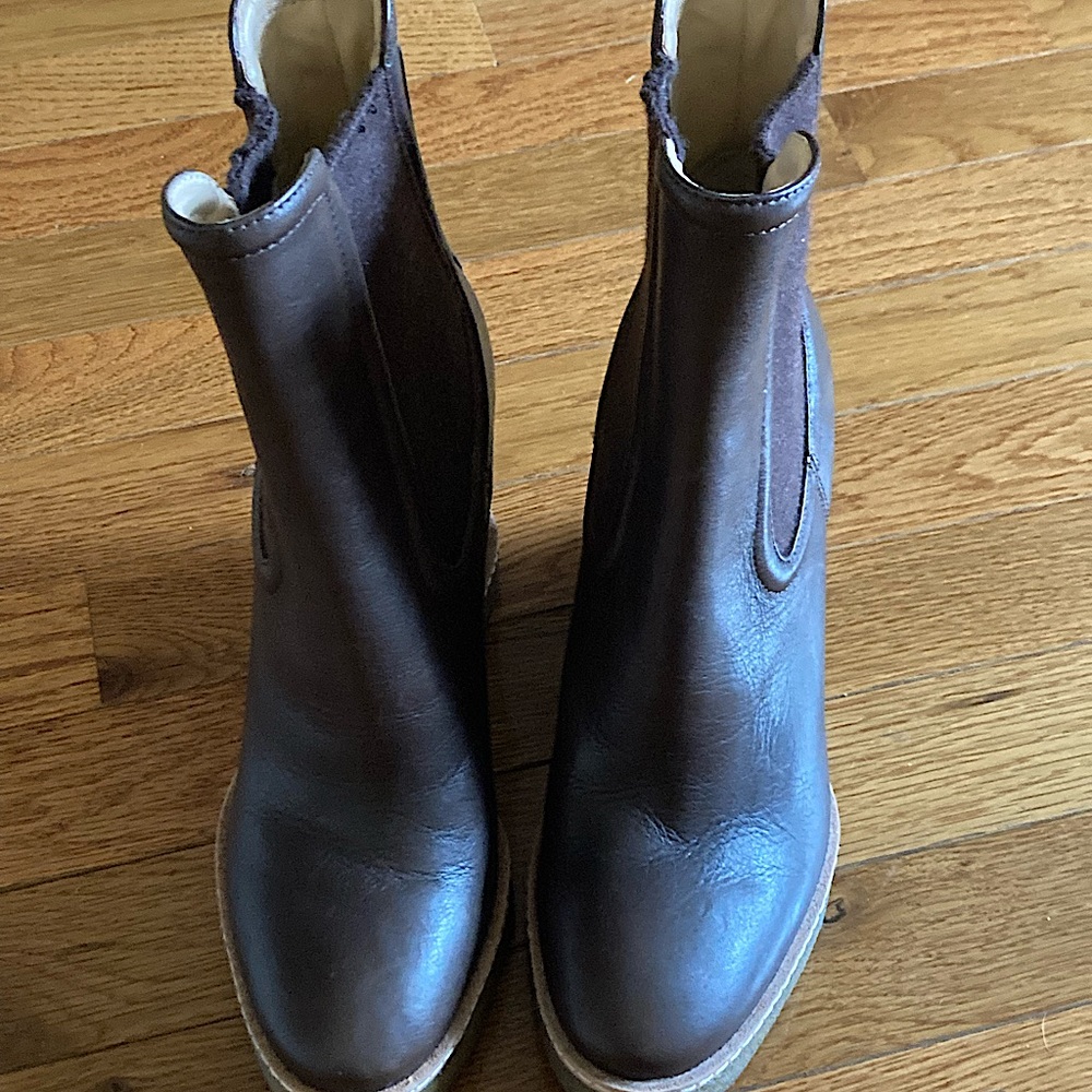 VERONICA BEARD AARI WEDGE BOOTIE 6M BROWN